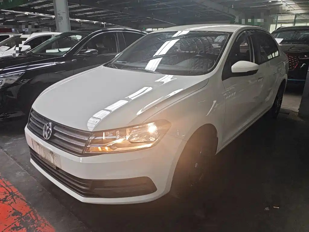 VOLKSWAGEN SANTANA 2021