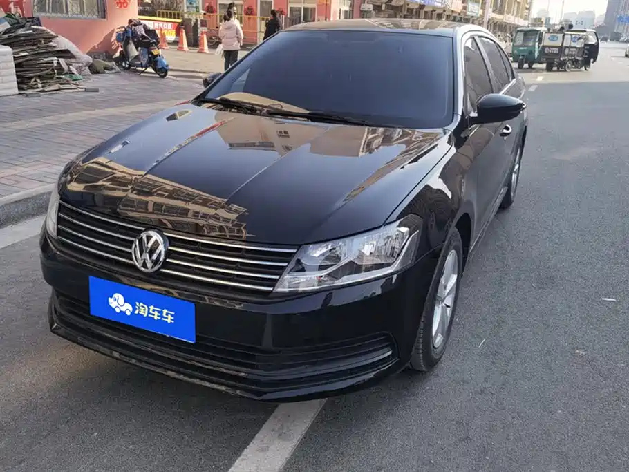 VOLKSWAGEN LAVIDA 2015