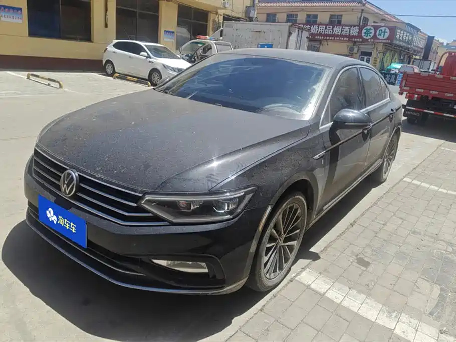 VOLKSWAGEN MAGOTAN 2020