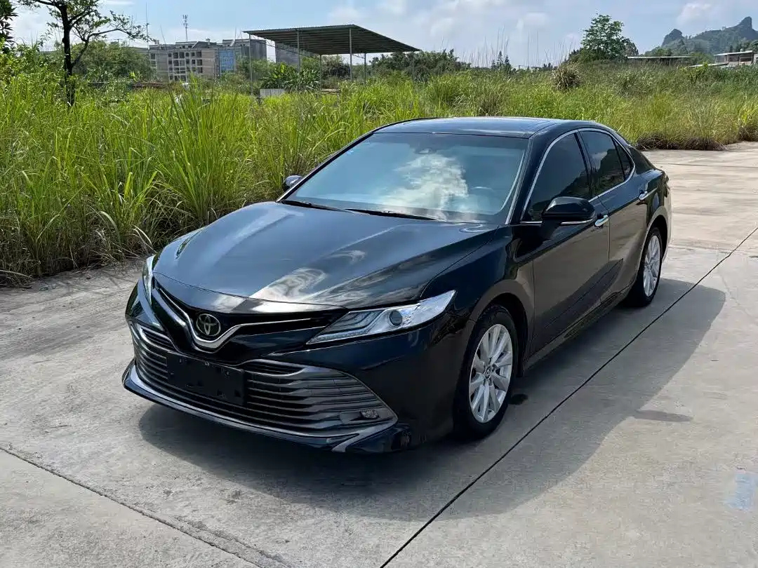 TOYOTA CAMRY 2018