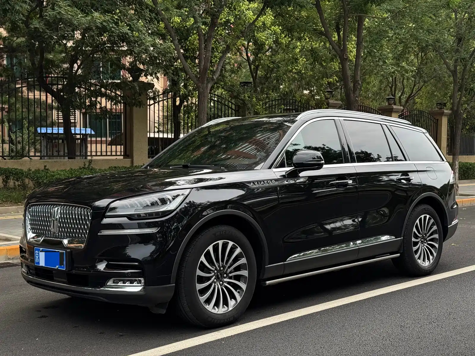 LINCOLN AVIATOR 2023