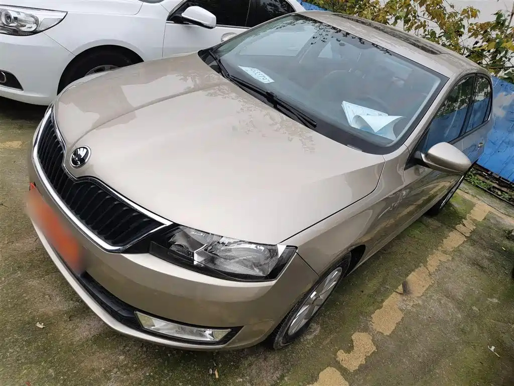 SKODA RAPID 2015
