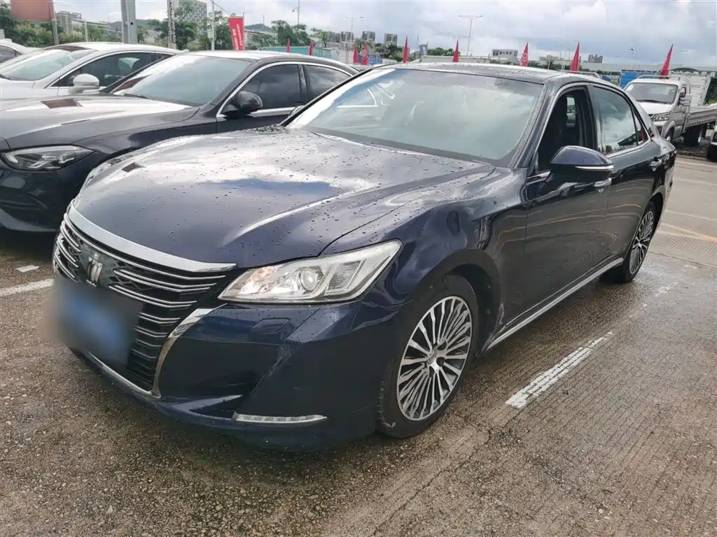 TOYOTA CROWN 2018