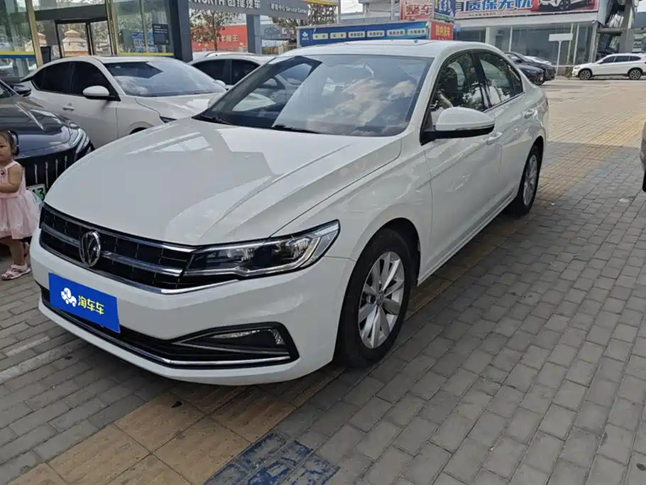 VOLKSWAGEN BORA 2019