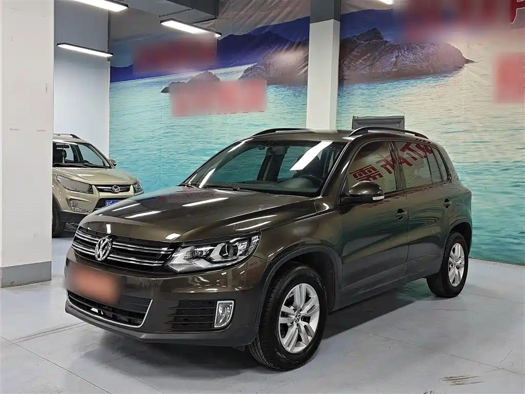 VOLKSWAGEN TIGUAN 2015