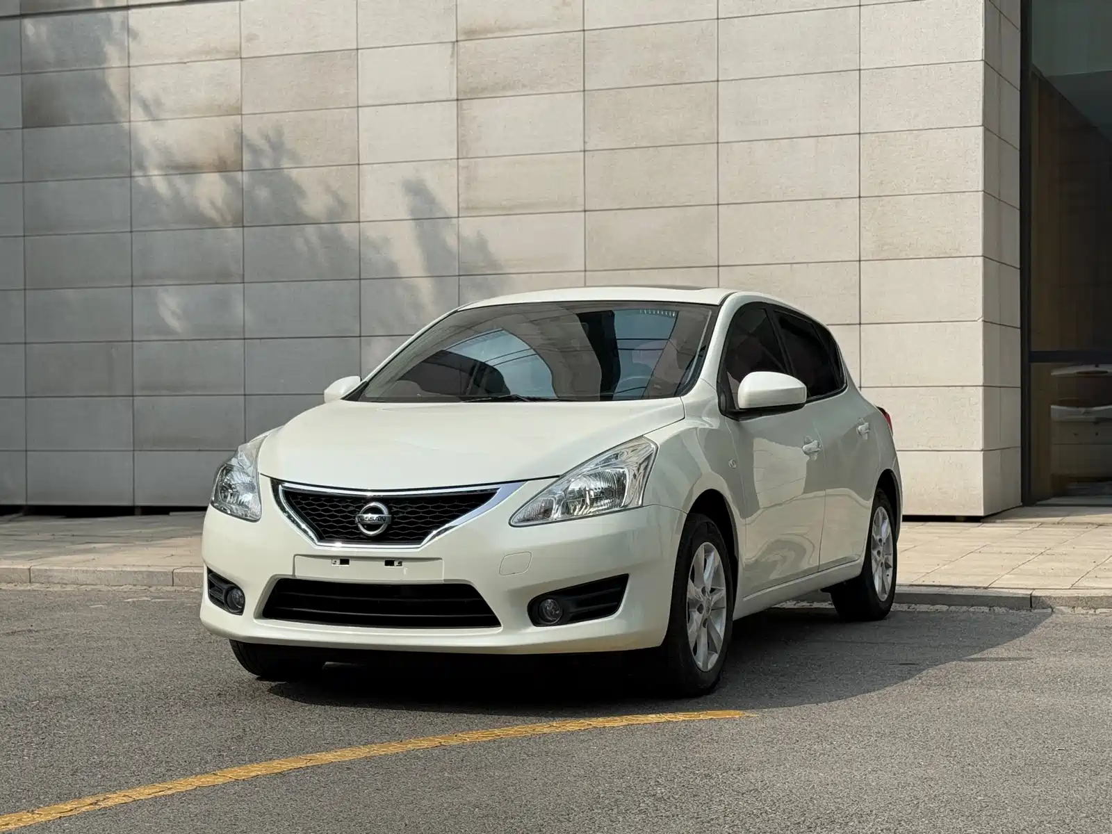 NISSAN TIIDA TIIDA 2014