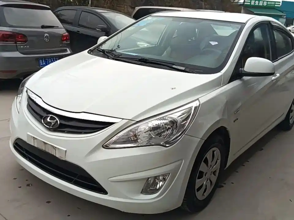 HYUNDAI RENA