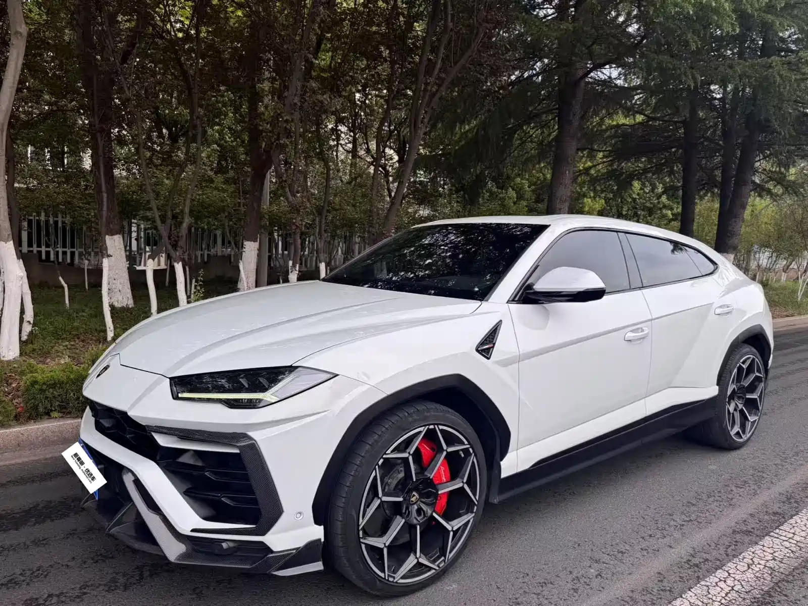 LAMBORGHINI URUS 2018