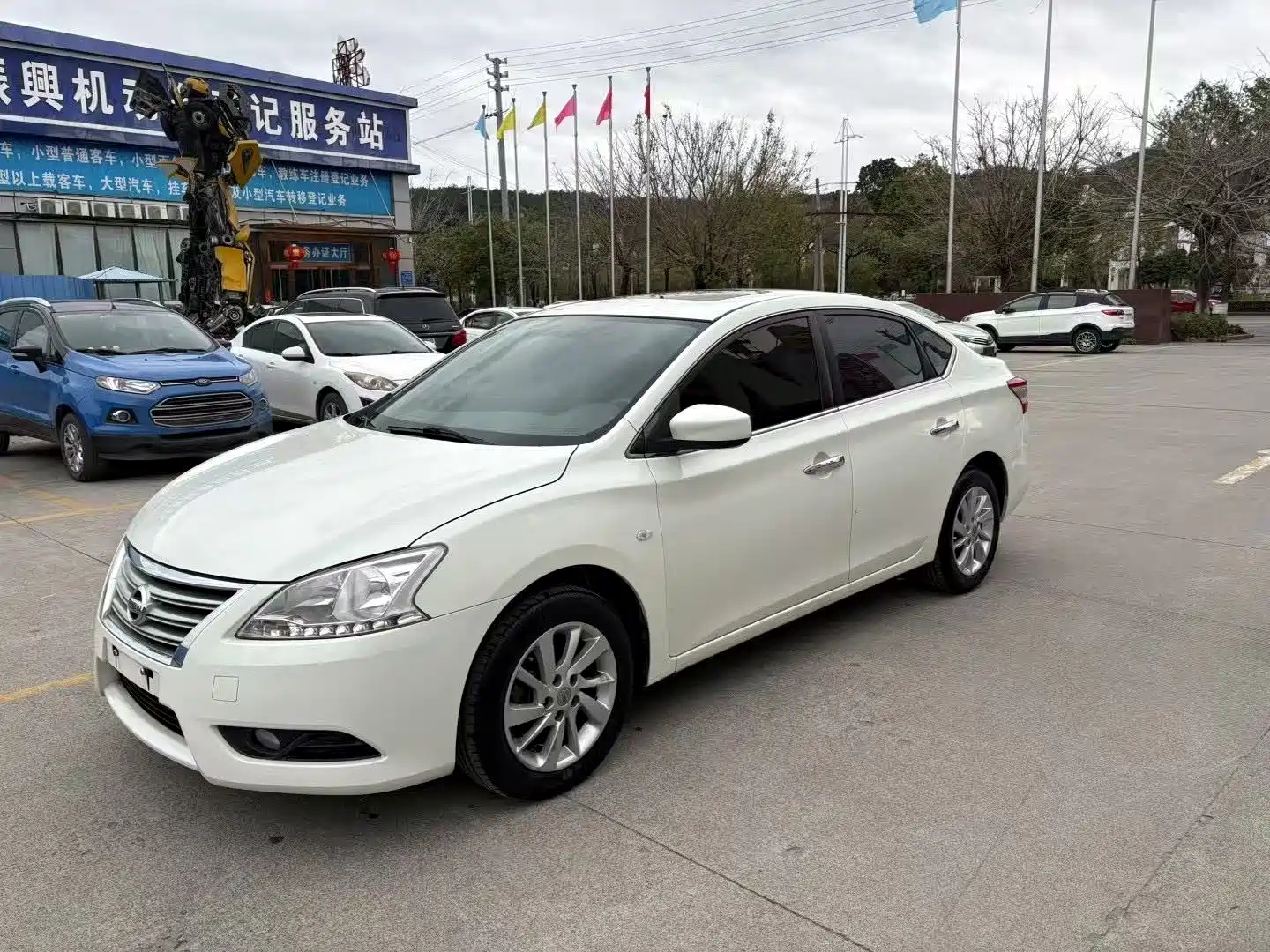 NISSAN SYLPHY 2012