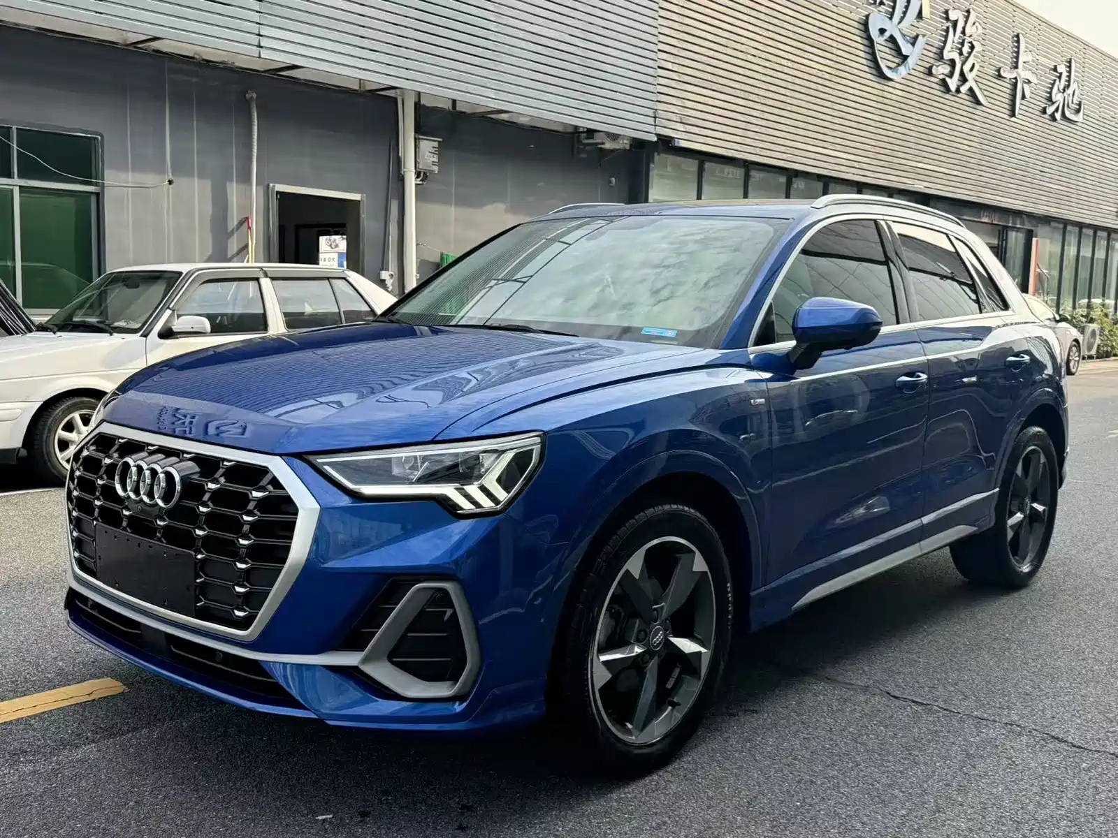 AUDI Q3 2021