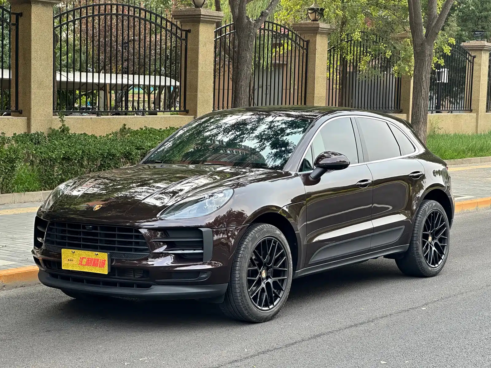 PORSCHE MACAN 2021