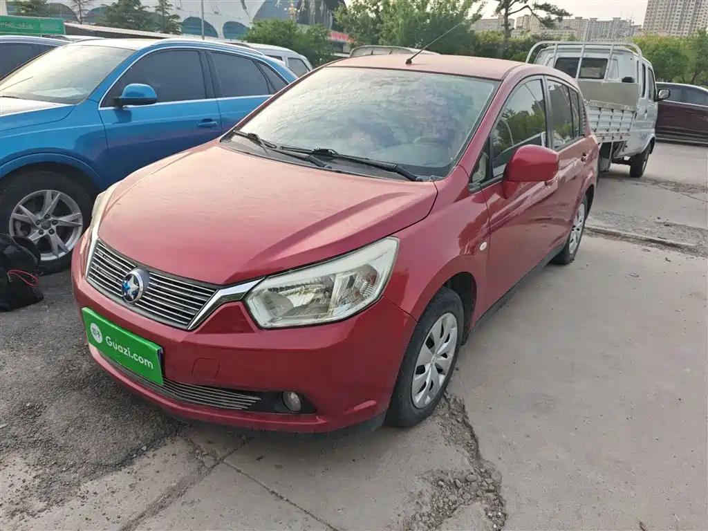 VENUCIA R50 2013