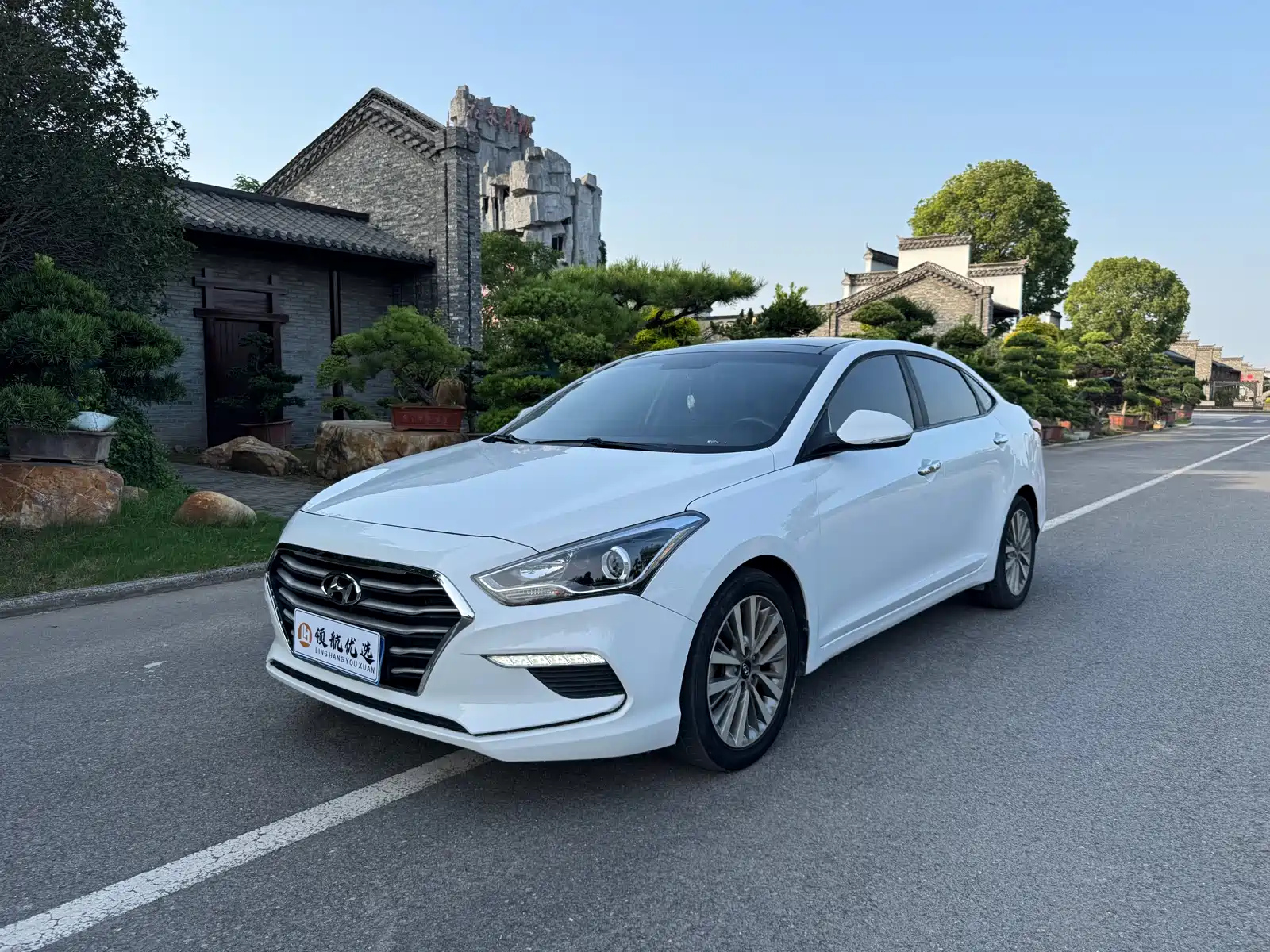 HYUNDAI MISTRA 2017