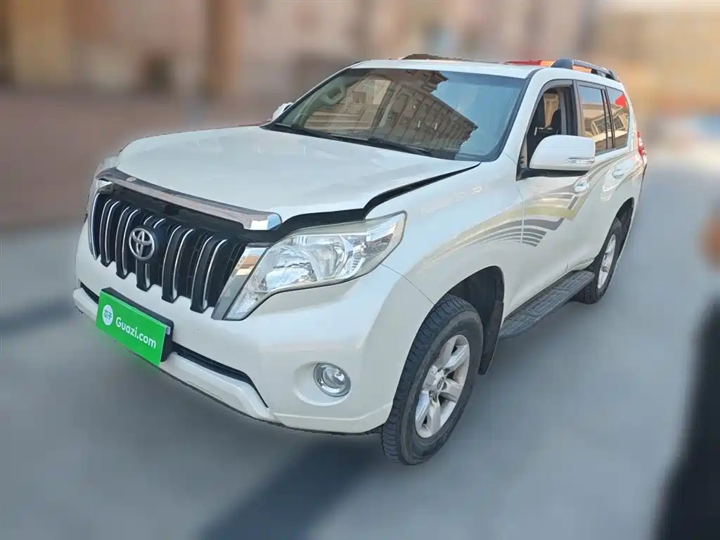TOYOTA PRADO 2016