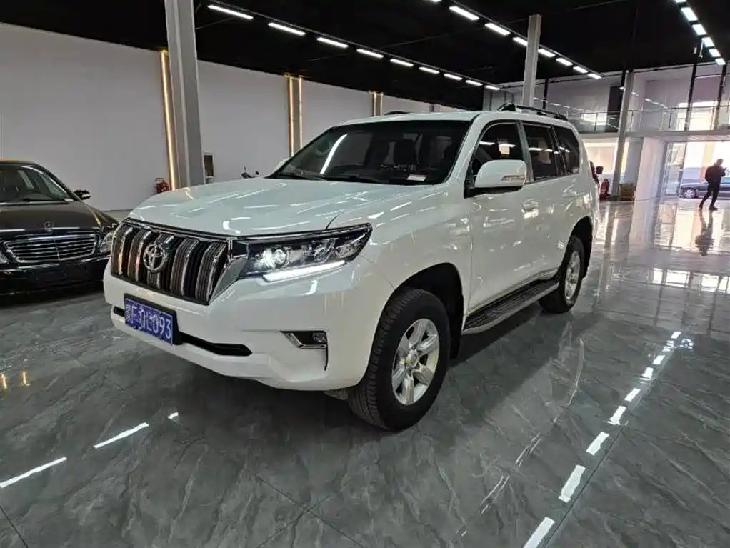 TOYOTA PRADO 2014