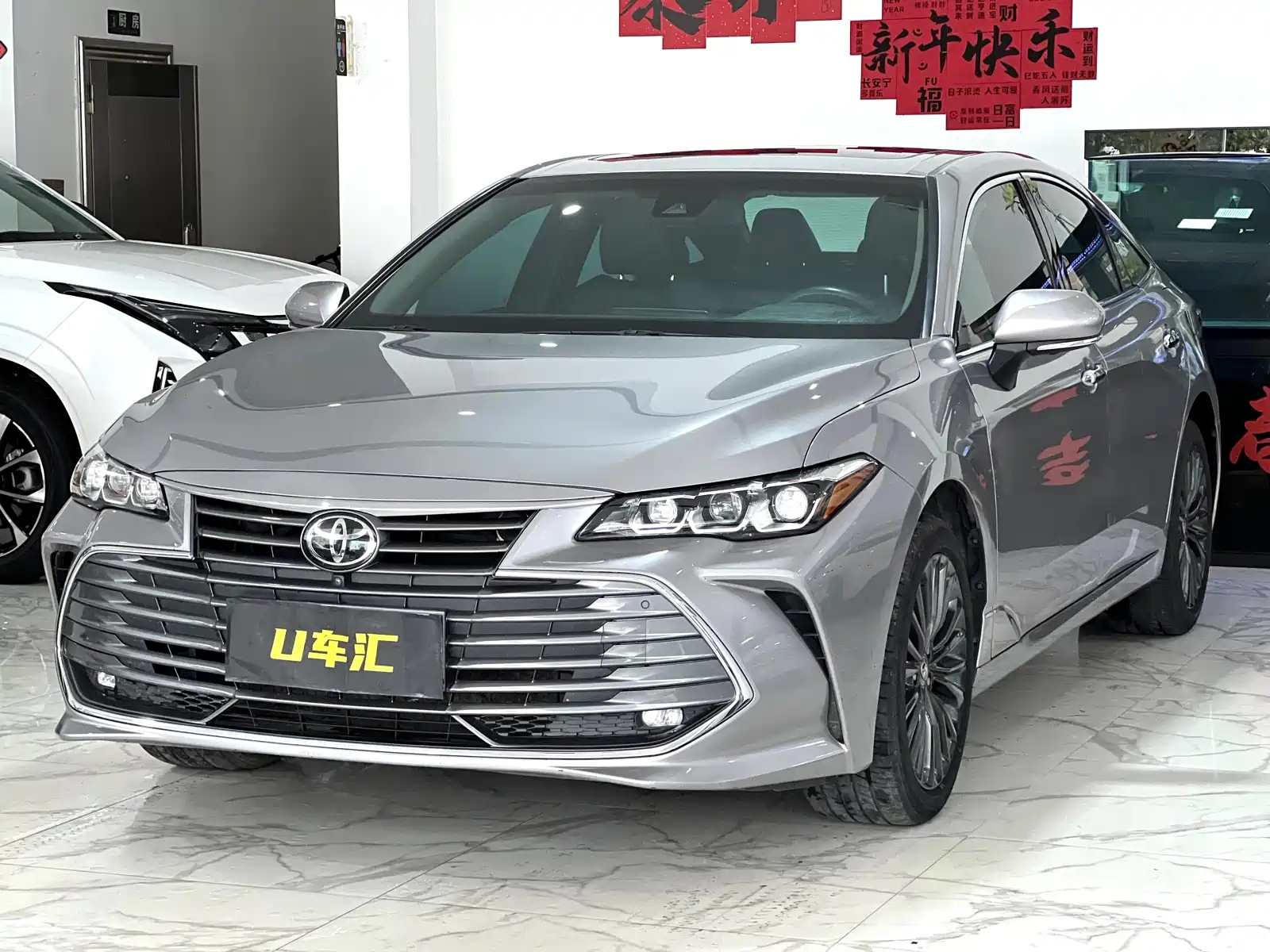 TOYOTA AVALON 2019