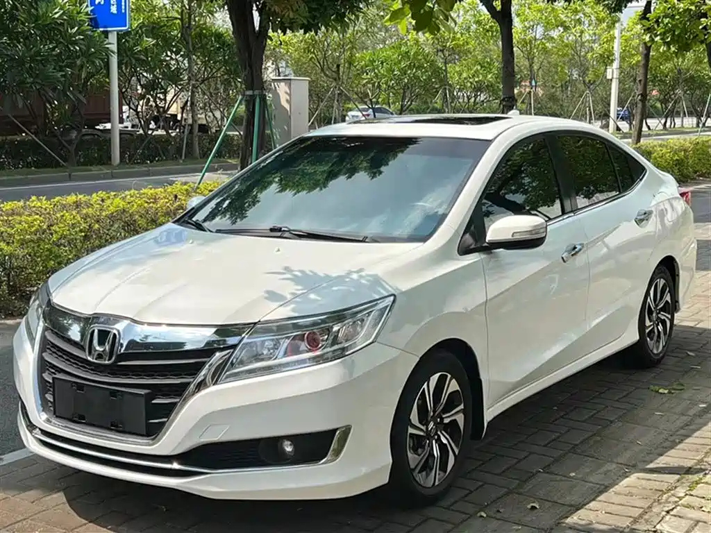 HONDA CRIDER 2016