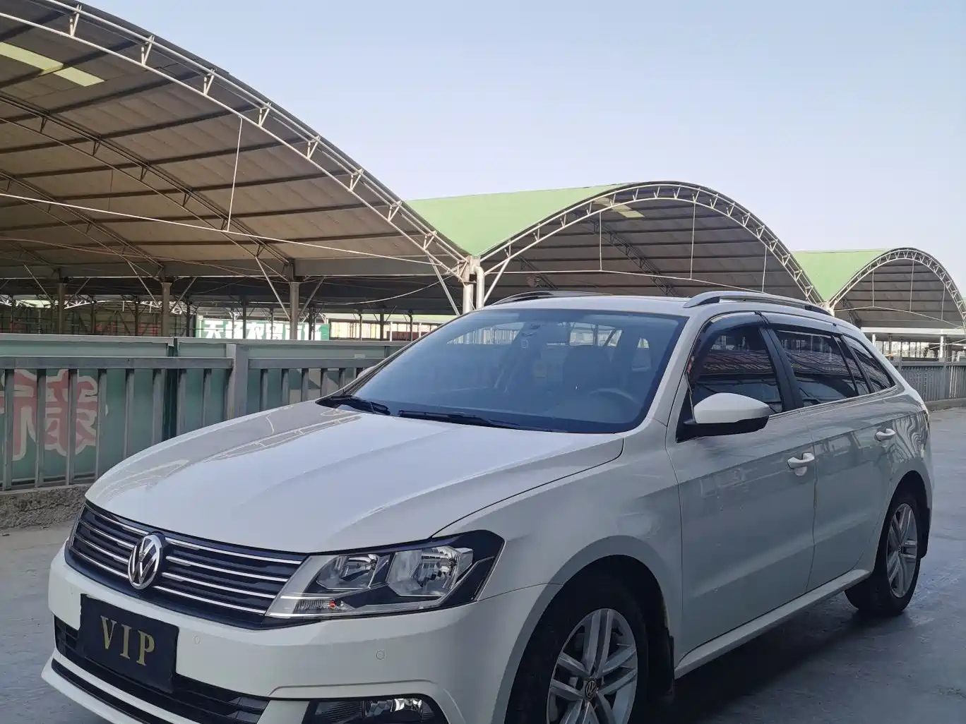 VOLKSWAGEN LAVIDA 2015