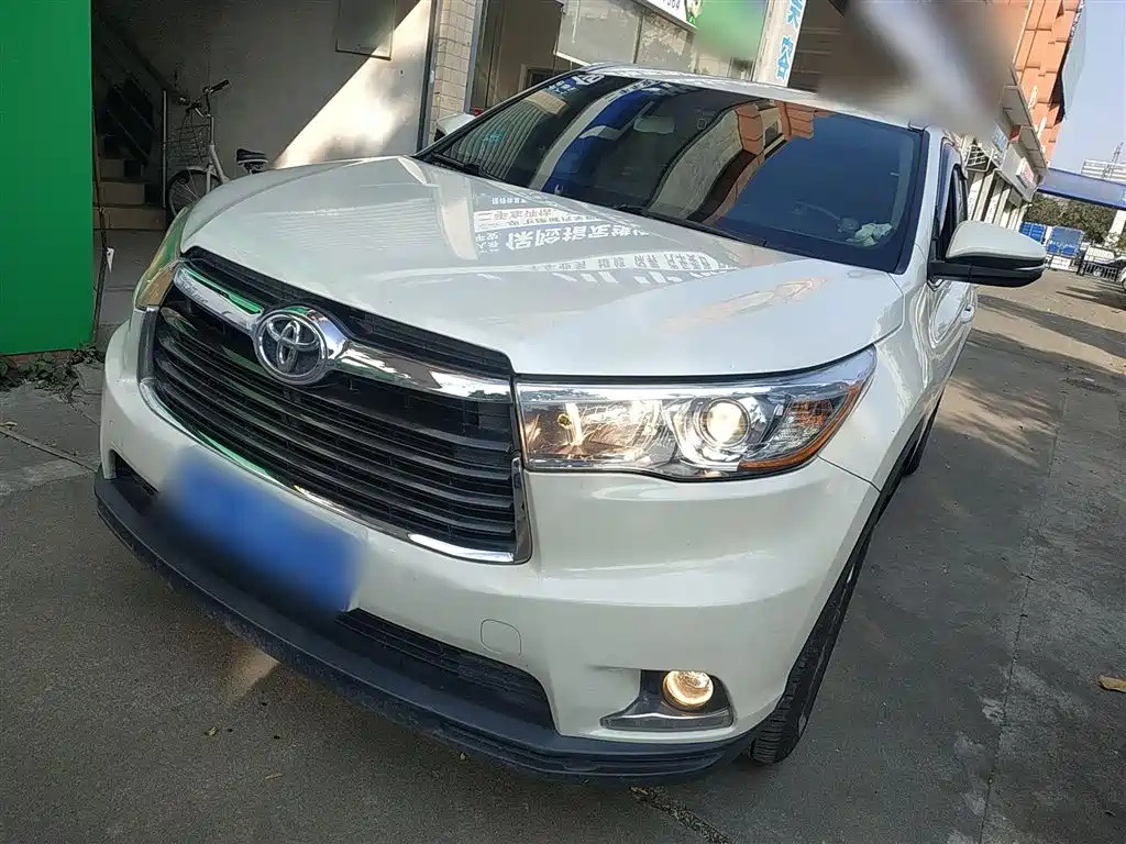 TOYOTA HIGHLANDER 2015