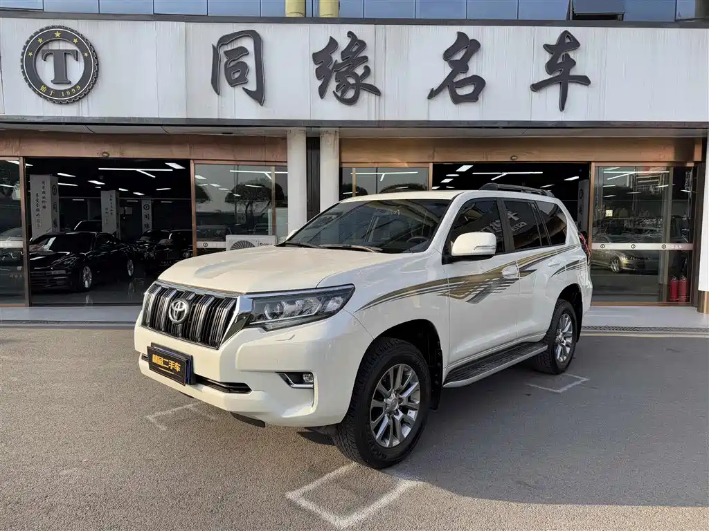 TOYOTA PRADO 2018