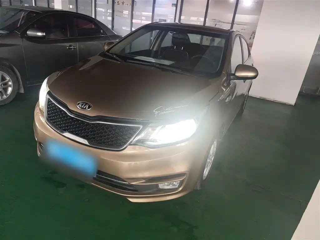 KIA K2 2015