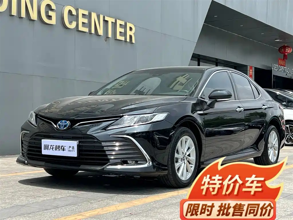 TOYOTA CAMRY 2021