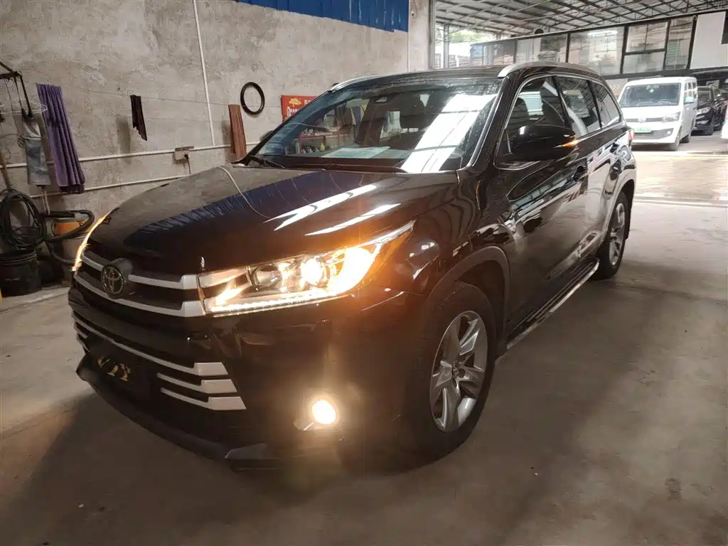 TOYOTA HIGHLANDER 2018