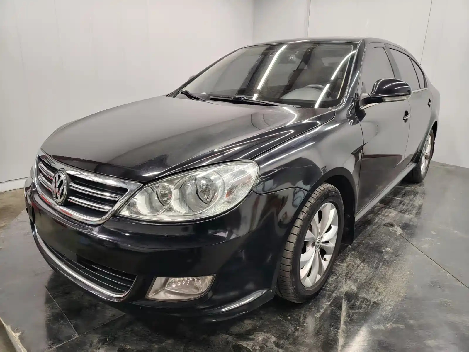 VOLKSWAGEN LAVIDA 2011