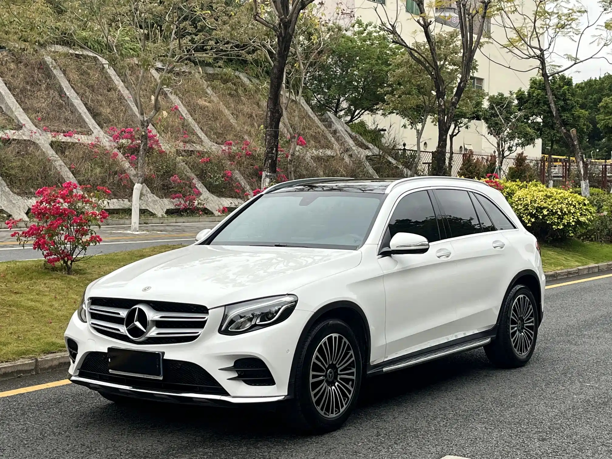MERCEDES BENZ GLC