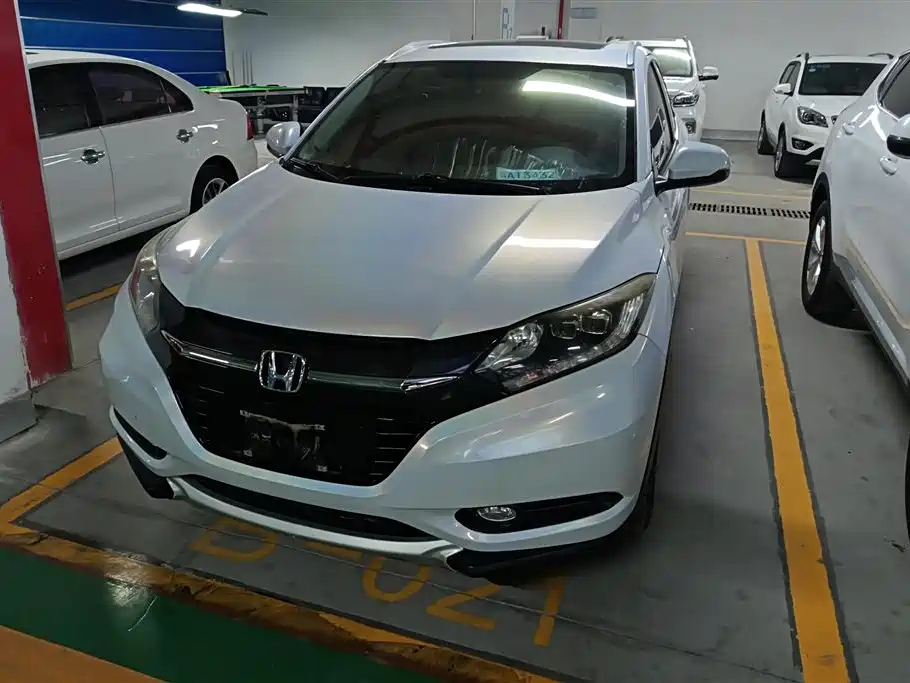 HONDA VEZEL 2015