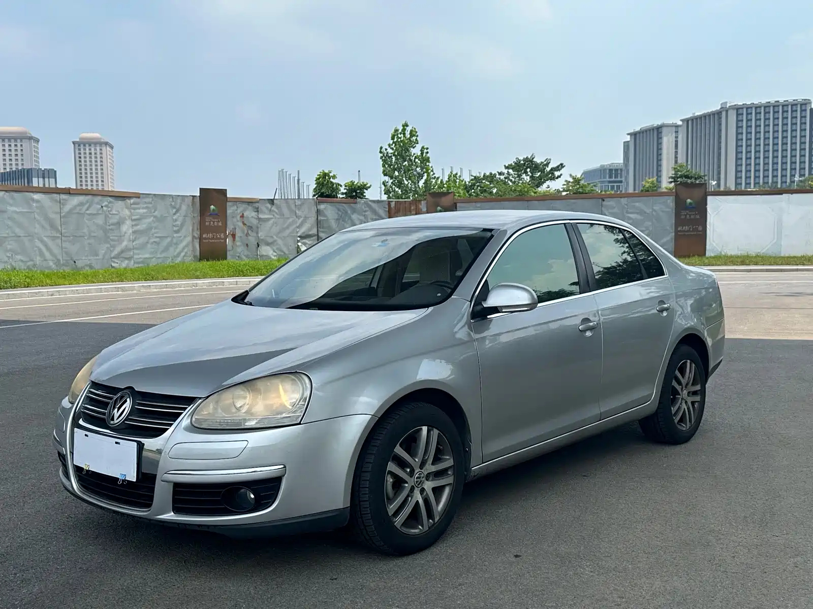 VOLKSWAGEN SAGITAR 2009