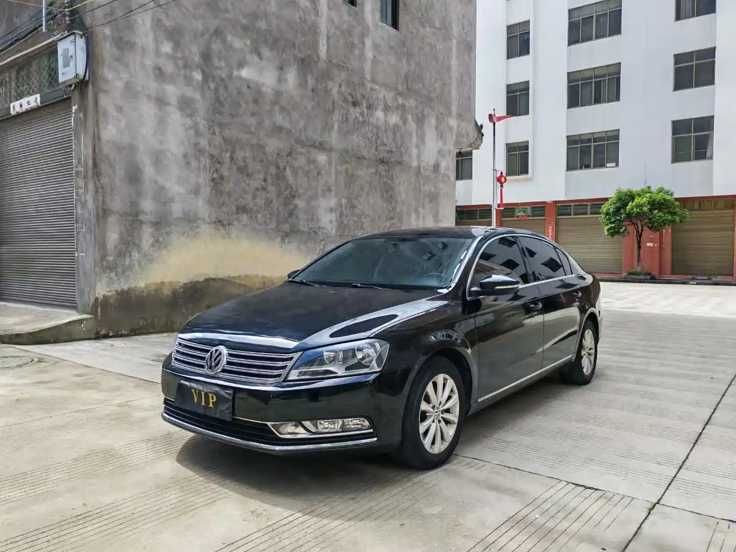 VOLKSWAGEN MAGOTAN 2013