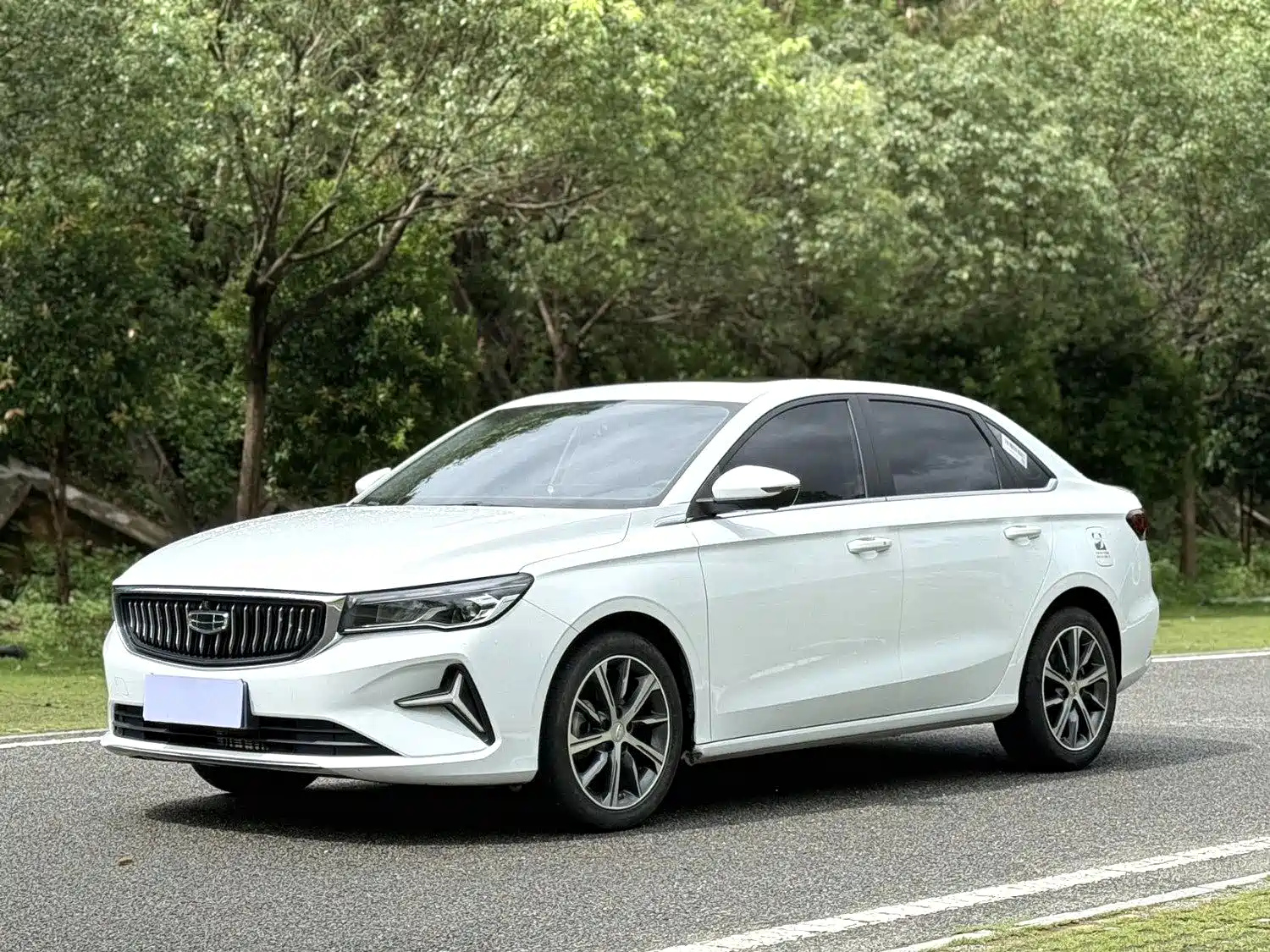 GEELY AUTO EMGRAND 2022