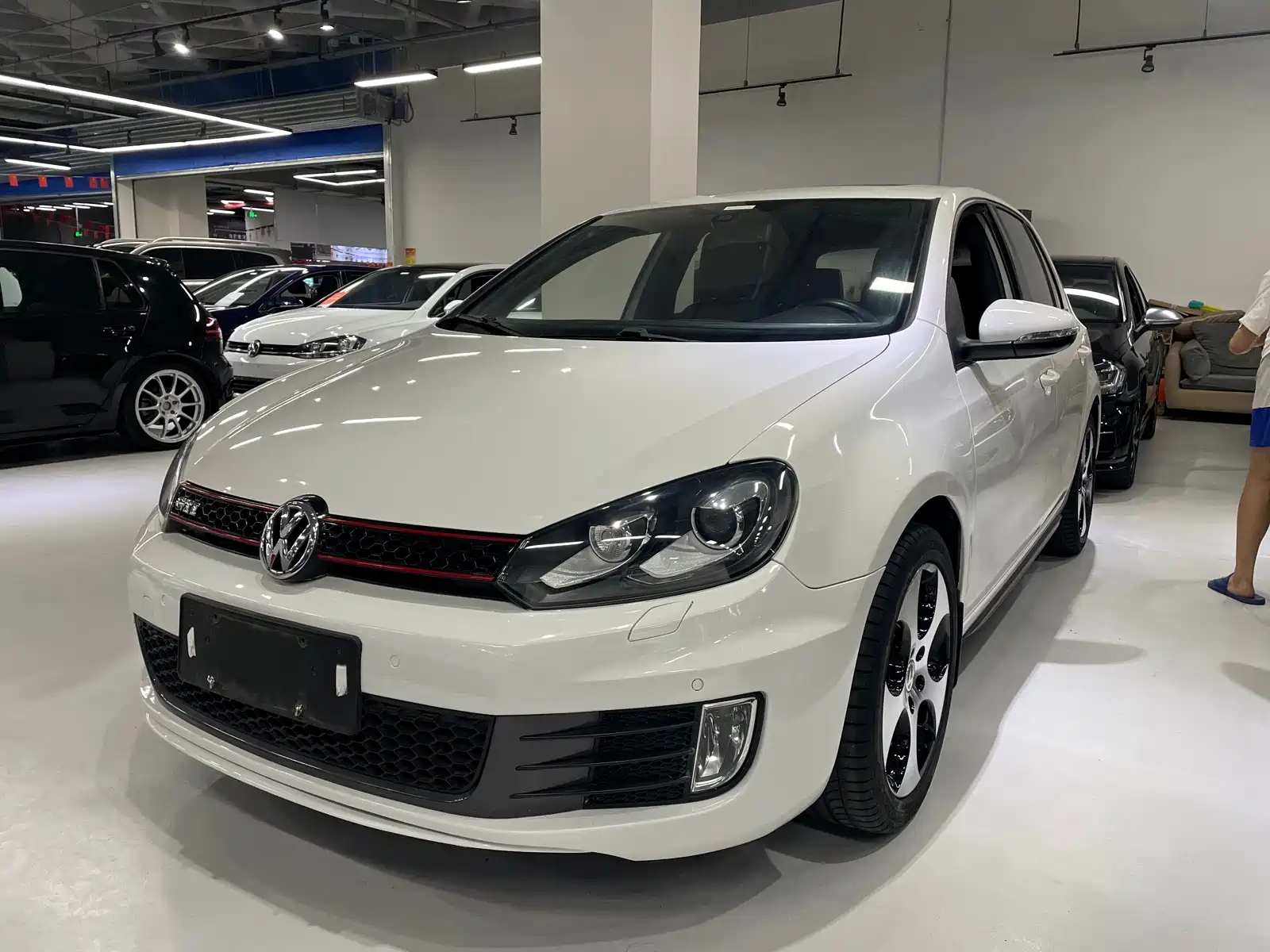 VOLKSWAGEN GOLF GTI
