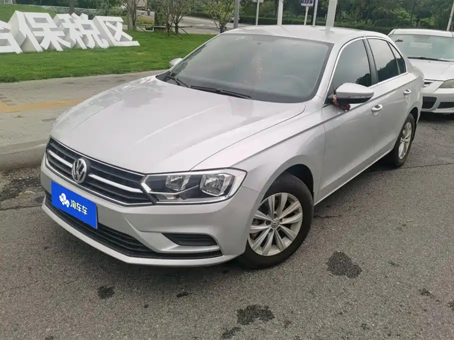 VOLKSWAGEN BORA 2018