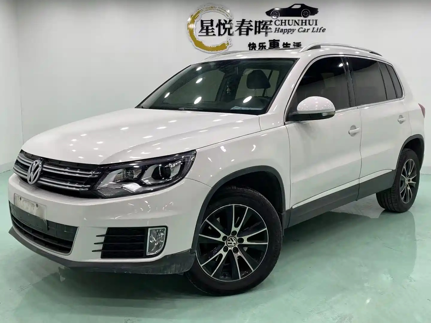 VOLKSWAGEN TIGUAN 2015