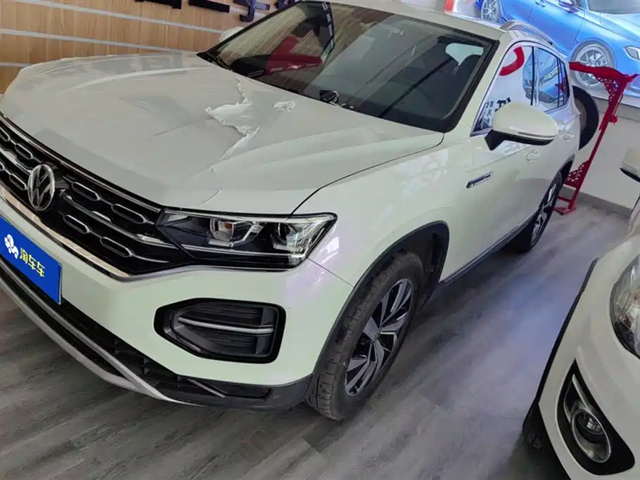 VOLKSWAGEN TAYRON 2020