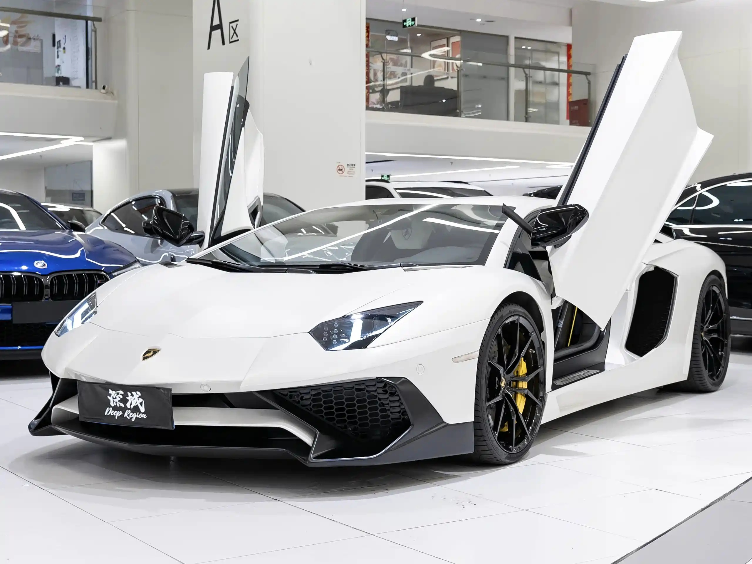 LAMBORGHINI AVENTADOR 2011