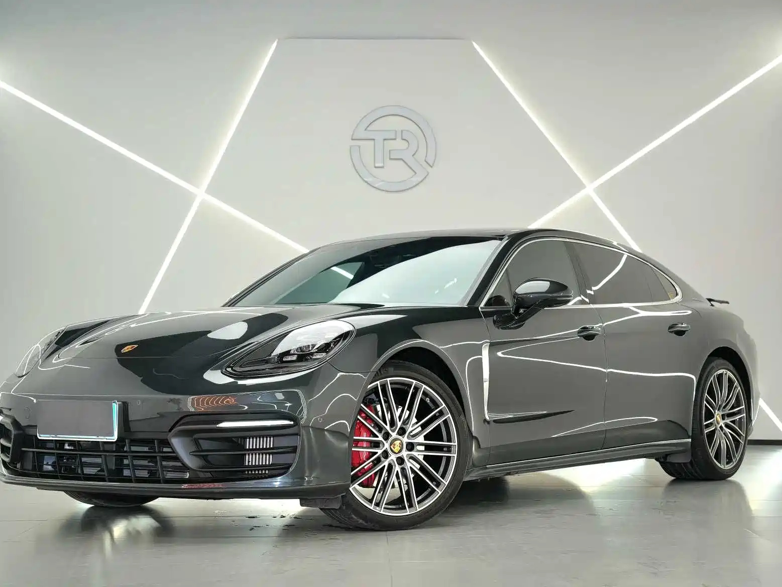 PORSCHE PANAMERA 2023