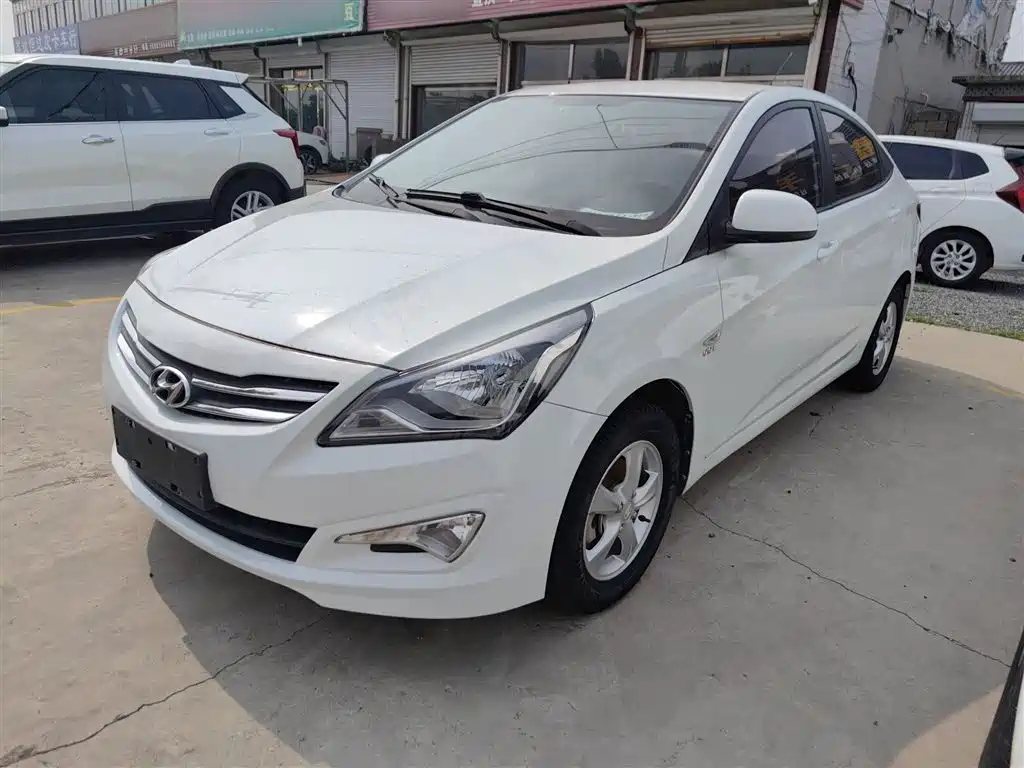 HYUNDAI RENA 2014