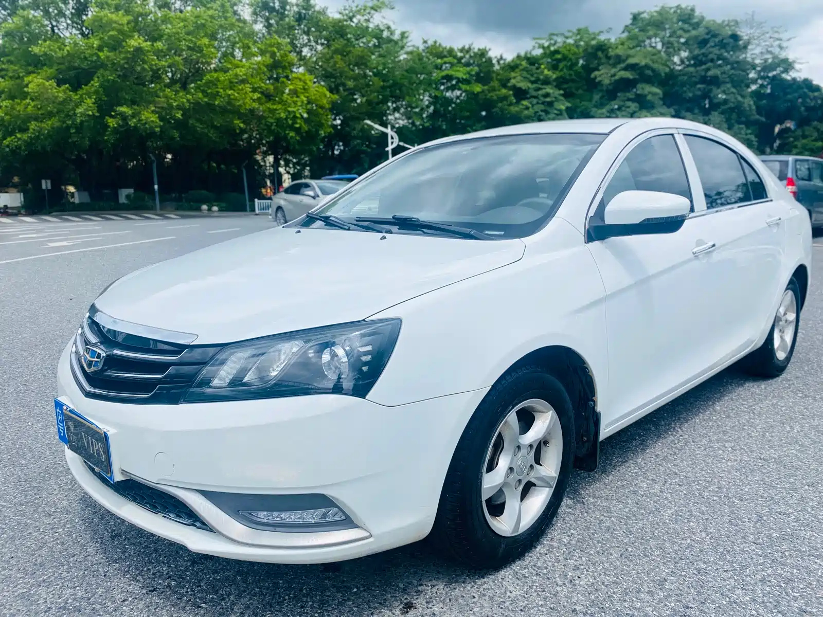 GEELY AUTO EMGRAND 2015