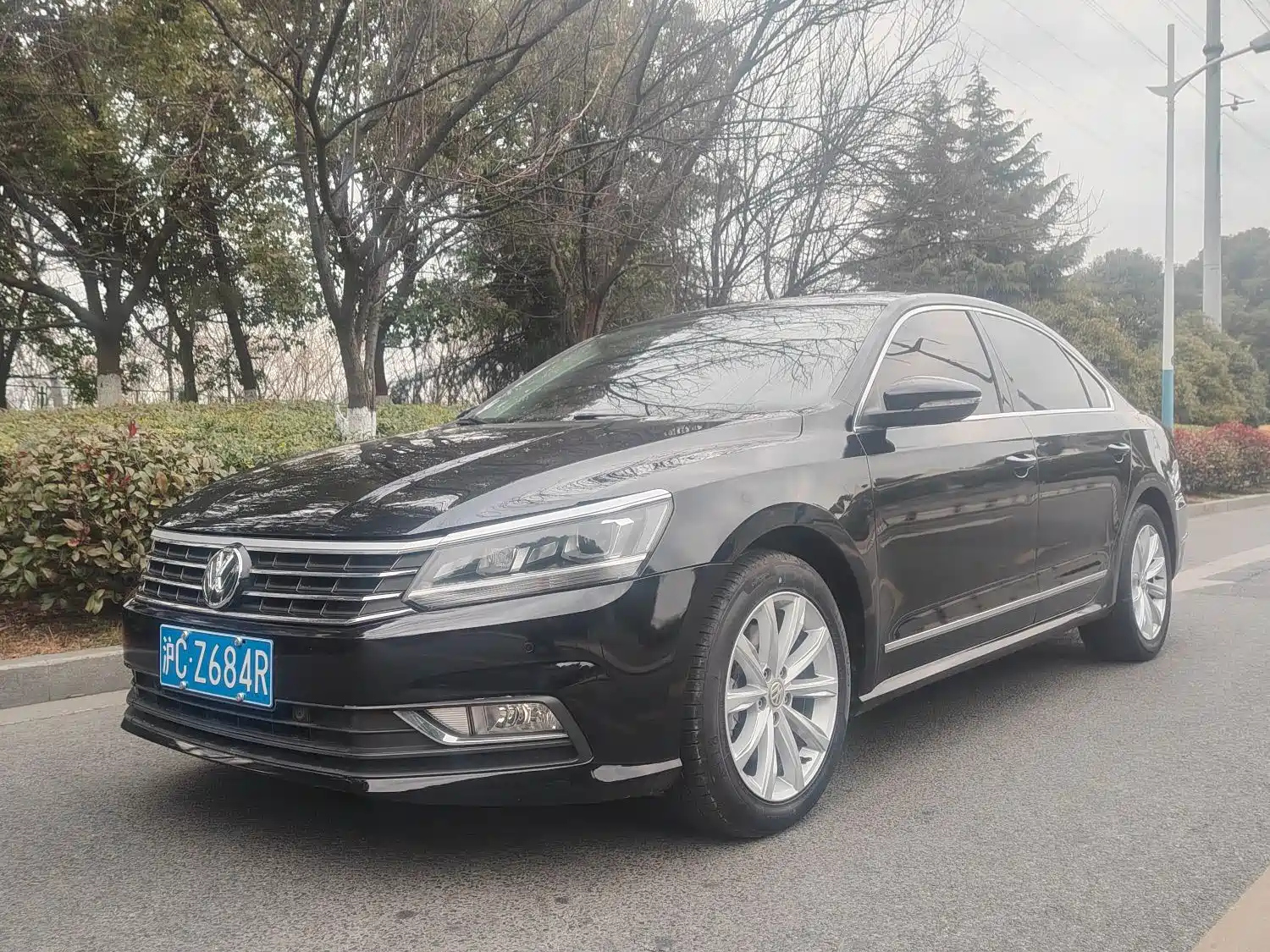 VOLKSWAGEN PASSAT 2017