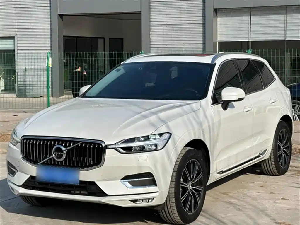 VOLVO XC60 2020