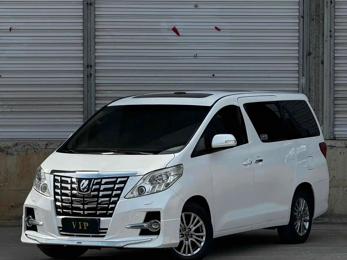 TOYOTA ALPHARD 2011