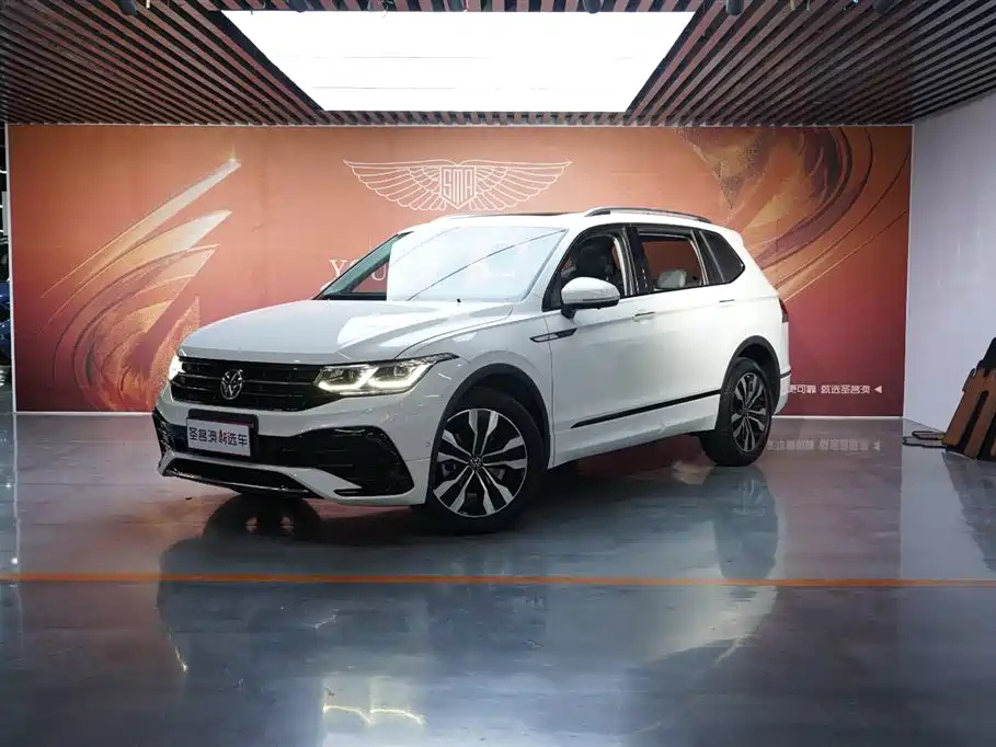 VOLKSWAGEN TIGUAN L 2022