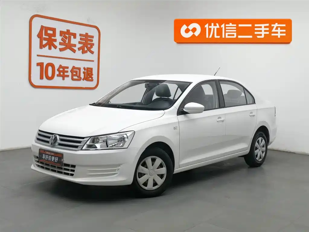VOLKSWAGEN SANTANA 2015