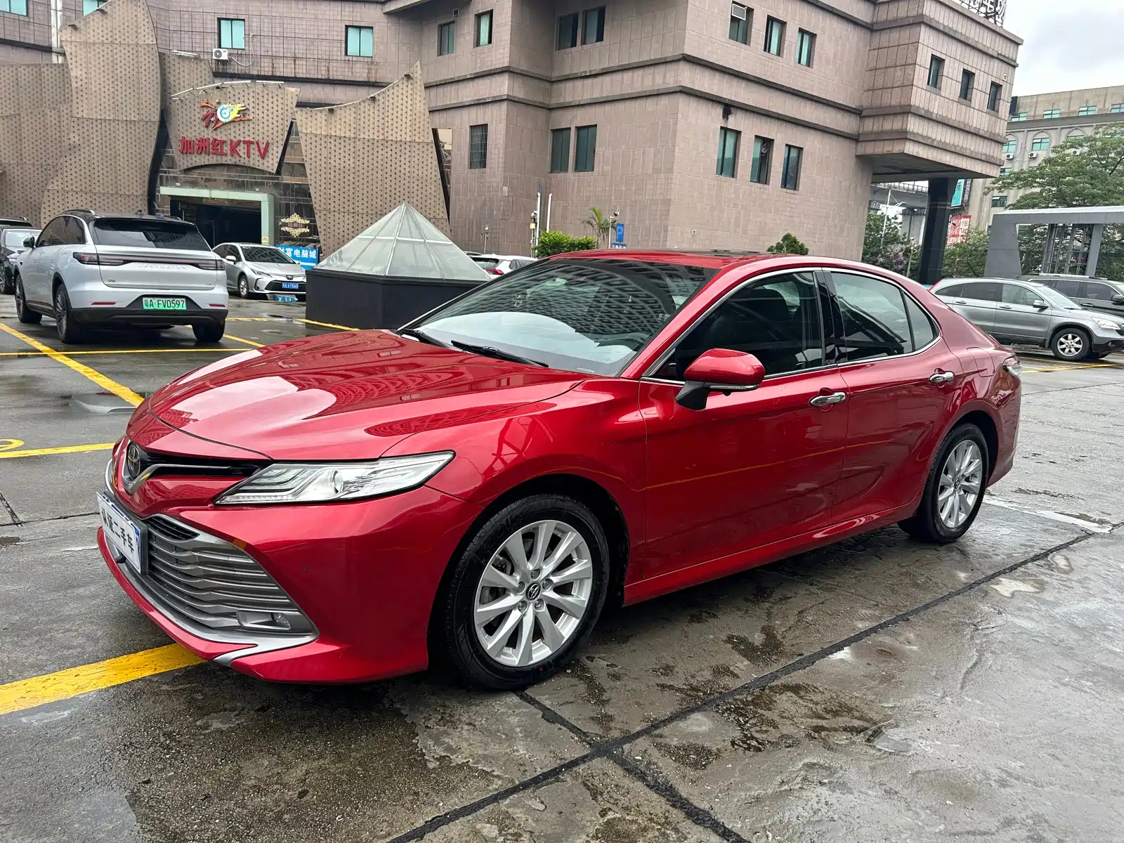 TOYOTA CAMRY 2019