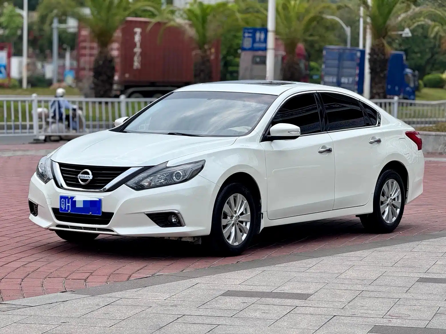 NISSAN TEANA 2016
