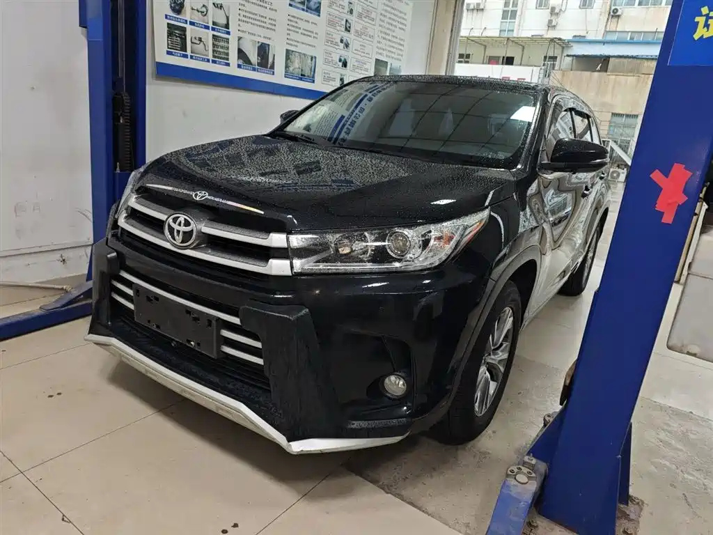 TOYOTA HIGHLANDER 2021