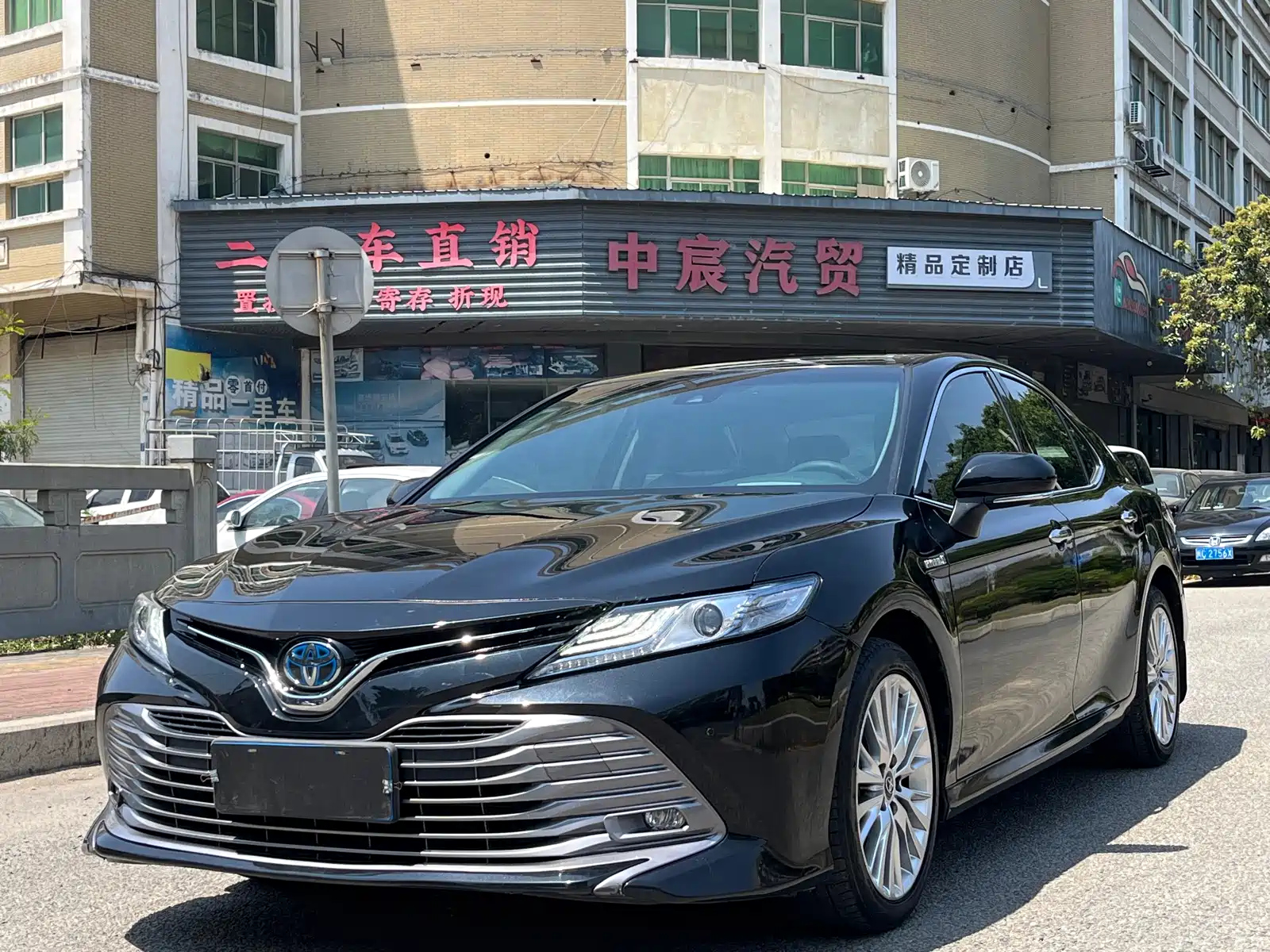 TOYOTA CAMRY 2019
